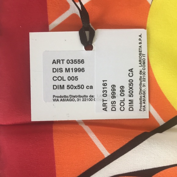 Moschino Boutique Made in Italy Silk Scarf Olive Oyl NWT - Picture 8 of 8